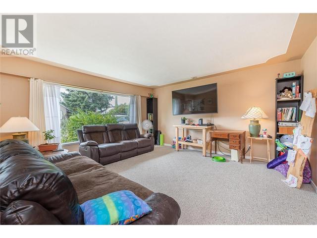309 Baird Ave, House detached with 2 bedrooms, 2 bathrooms and 1 parking in Enderby BC | Image 8