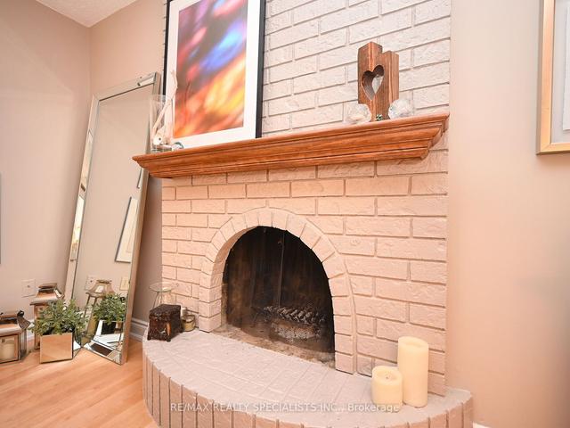 4104 Stonemason Cres, House detached with 4 bedrooms, 3 bathrooms and 3 parking in Mississauga ON | Image 6