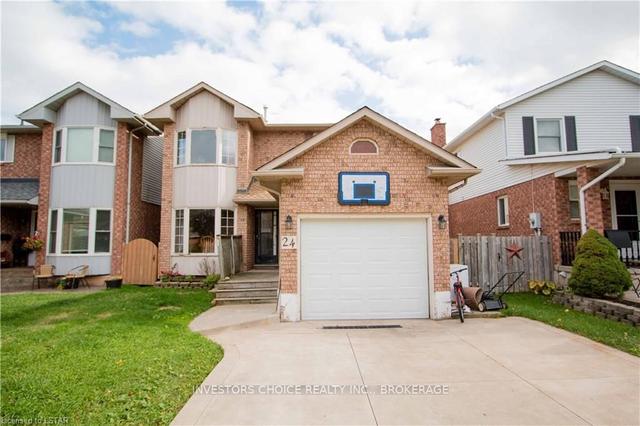 24 Tomahawk Dr, House detached with 3 bedrooms, 2 bathrooms and 5 parking in Grimsby ON | Image 1