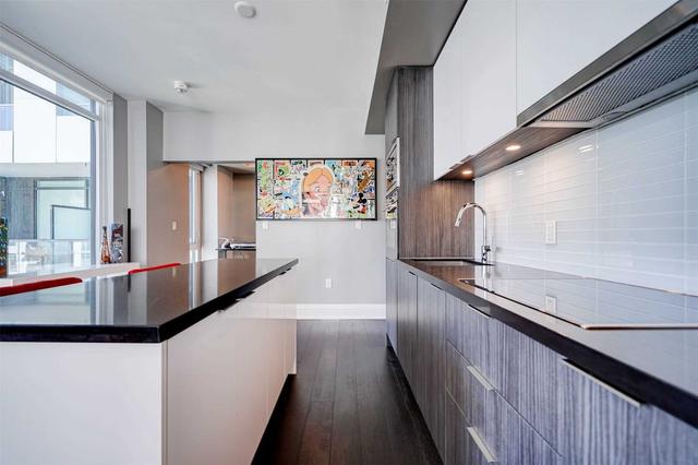 1508e - 576 Front St W, Condo with 2 bedrooms, 2 bathrooms and 1 parking in Toronto ON | Image 3