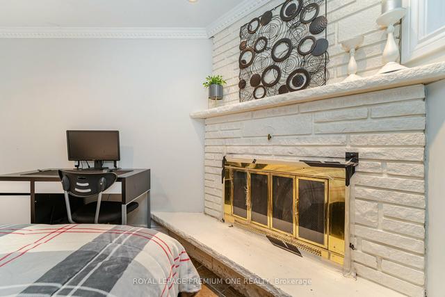 59 Ruthmar Cres, House semidetached with 3 bedrooms, 2 bathrooms and 4 parking in Toronto ON | Image 27