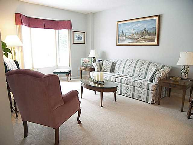 17 Beach Crt, House detached with 2 bedrooms, 3 bathrooms and null parking in Barrie ON | Image 3