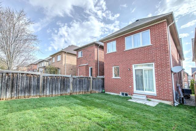 424 Lady Nadia Dr, House detached with 4 bedrooms, 3 bathrooms and 4 parking in Vaughan ON | Image 32