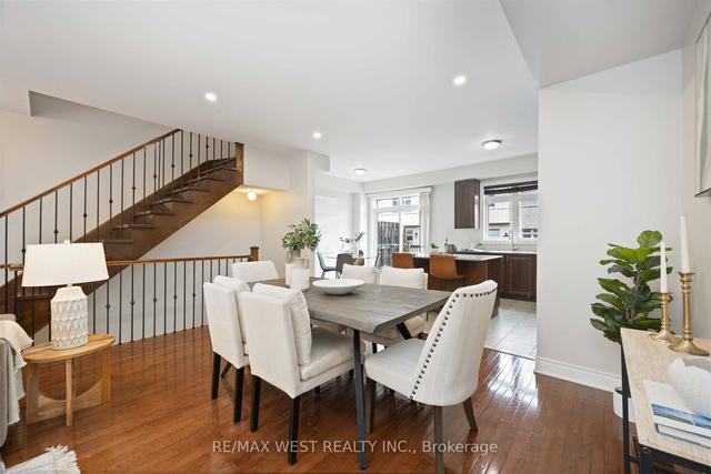 17 John Frank Rd, House attached with 3 bedrooms, 3 bathrooms and 2 parking in Vaughan ON | Image 2