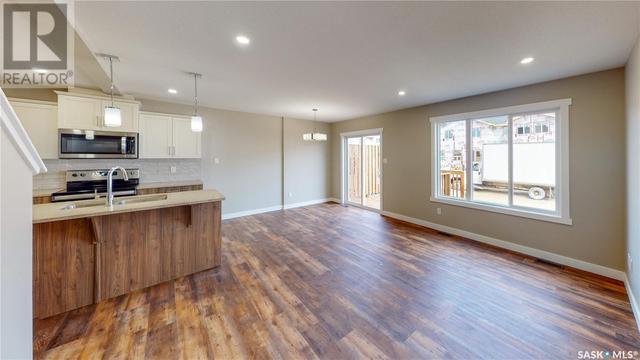 218 Schmeiser Bend, House semidetached with 3 bedrooms, 3 bathrooms and null parking in Saskatoon SK | Image 12