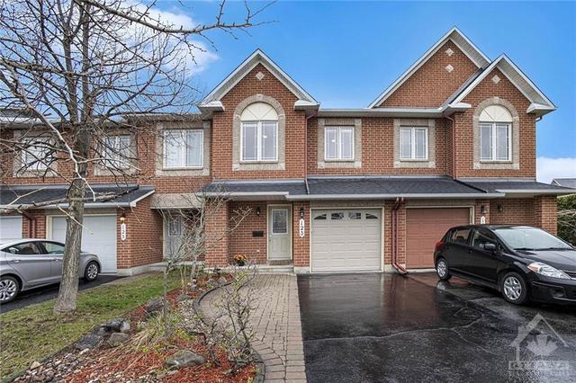 123 Sorento St, Townhouse with 3 bedrooms, 3 bathrooms and 3 parking in Ottawa ON | Image 1