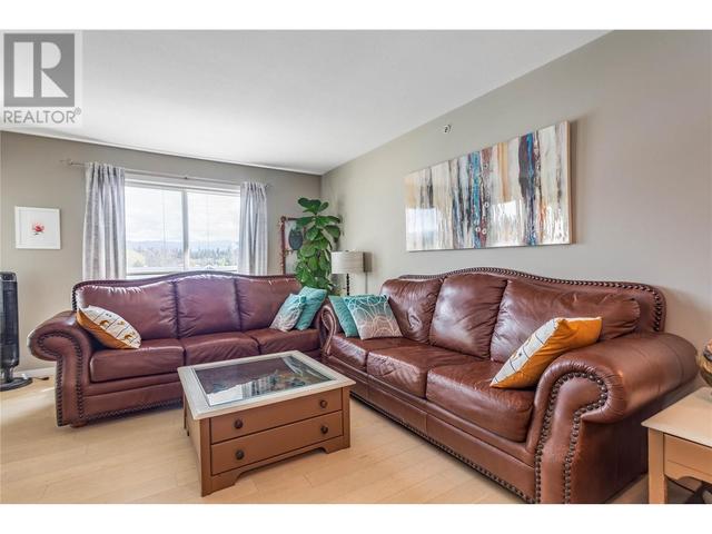 303 - 135 Ziprick Road, Condo with 2 bedrooms, 2 bathrooms and 2 parking in Kelowna BC | Image 8