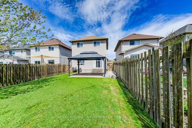 245 Hilltop Dr, House detached with 3 bedrooms, 3 bathrooms and 3 parking in North Dumfries ON | Image 30