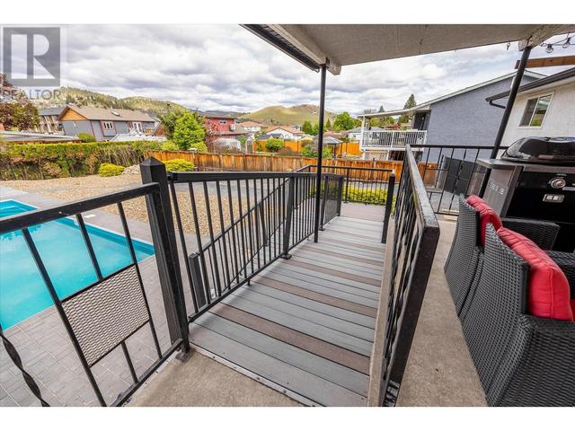464 Mcphee St, House detached with 5 bedrooms, 2 bathrooms and 6 parking in Kelowna BC | Image 26