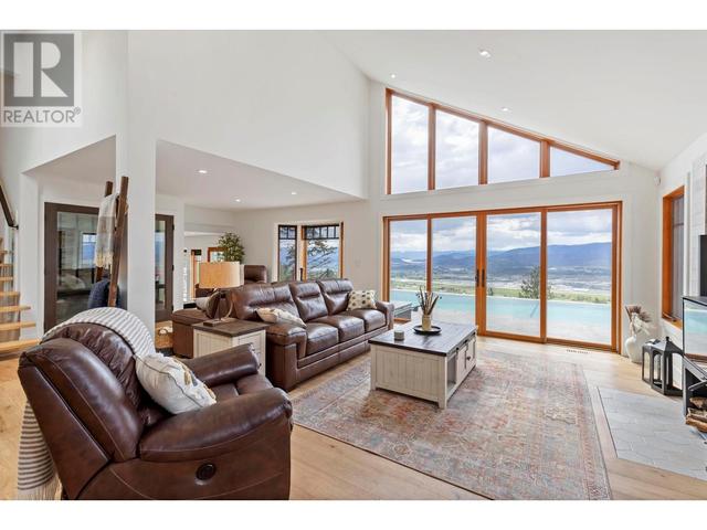 5774 Deadpine Dr, House detached with 6 bedrooms, 5 bathrooms and 3 parking in Central Okanagan BC | Image 13