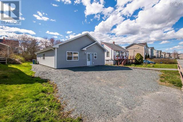 22 North Green Rd, House detached with 3 bedrooms, 2 bathrooms and null parking in Halifax NS | Image 2