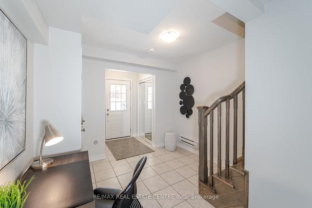 114 Gore Ct, House attached with 2 bedrooms, 3 bathrooms and 3 parking in Milton ON | Image 32