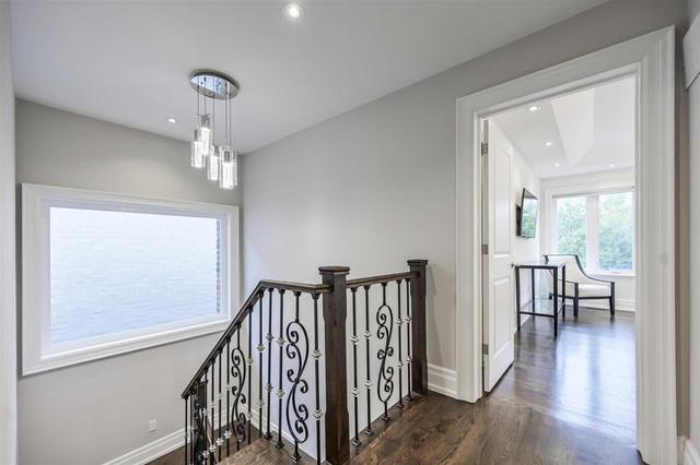 63 Glenshaw Cres, House detached with 4 bedrooms, 5 bathrooms and 3 parking in Toronto ON | Image 9