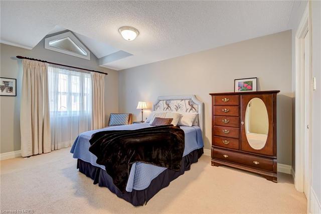 3 - 1121 Upper Village Dr, House attached with 3 bedrooms, 2 bathrooms and 2 parking in Mississauga ON | Image 14