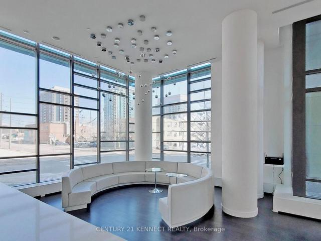 1608 - 68 Canterbury Pl, Condo with 1 bedrooms, 1 bathrooms and 1 parking in Toronto ON | Image 10