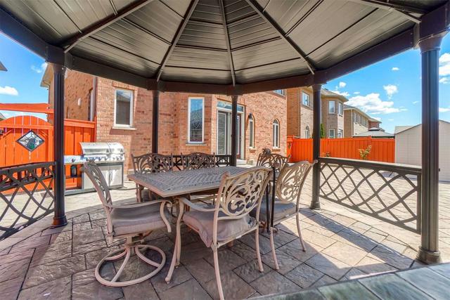 23 Scotchmere Cres, House detached with 4 bedrooms, 5 bathrooms and 6 parking in Brampton ON | Image 25