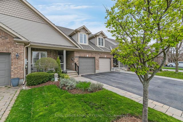 110 Mcarthur Cres, House attached with 3 bedrooms, 4 bathrooms and 2 parking in Guelph ON | Image 12