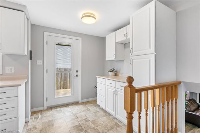 445 Bankside Cres, House semidetached with 3 bedrooms, 2 bathrooms and 3 parking in Kitchener ON | Image 3
