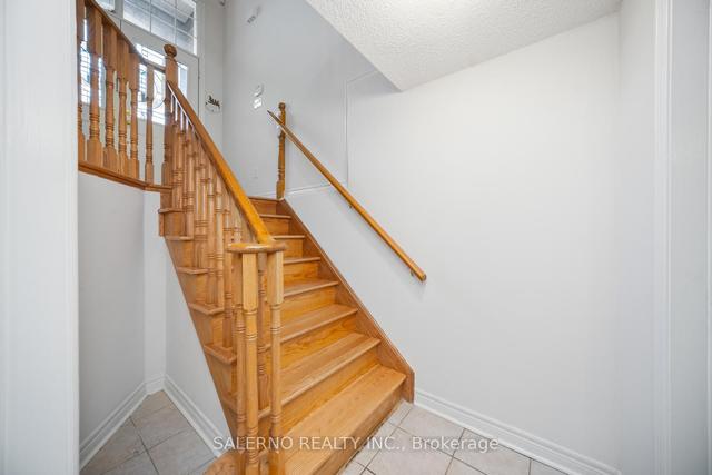 37 Monterey Rd, House detached with 3 bedrooms, 3 bathrooms and 7 parking in Vaughan ON | Image 20