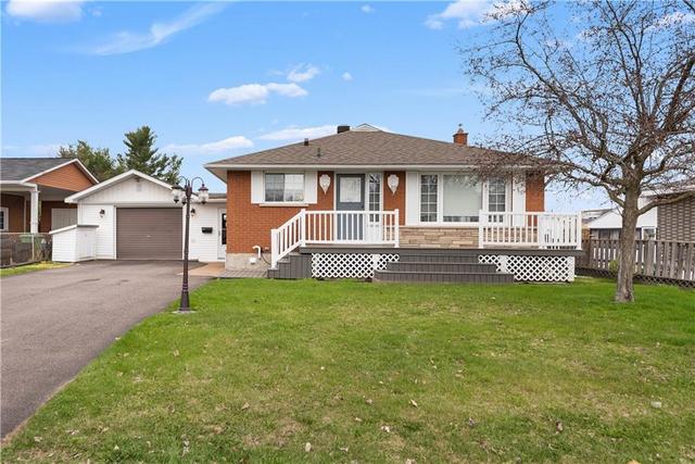 19 Ethel St, House detached with 4 bedrooms, 2 bathrooms and 5 parking in Petawawa ON | Image 1