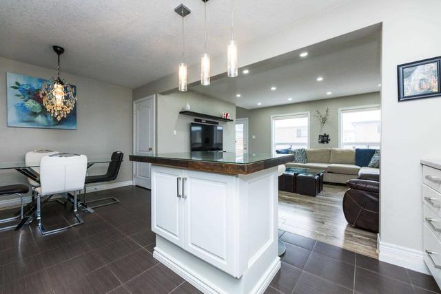 34 Laverty Cres, House attached with 3 bedrooms, 3 bathrooms and 2 parking in Orangeville ON | Image 5