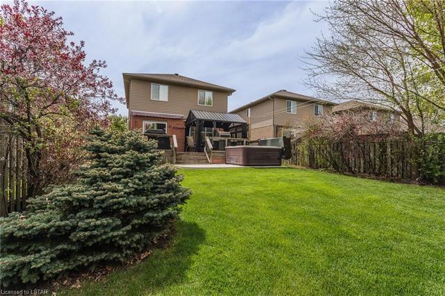 907 Garibaldi Ave E, House detached with 4 bedrooms, 3 bathrooms and 4 parking in London ON | Image 32