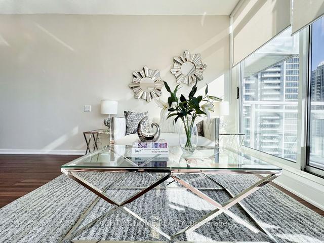 1704 - 30 Canterbury Pl, Condo with 1 bedrooms, 1 bathrooms and 1 parking in Toronto ON | Image 21