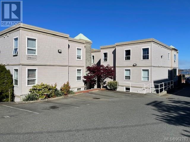103 - 315 Hecate St, Condo with 2 bedrooms, 1 bathrooms and 1 parking in Nanaimo BC | Image 2