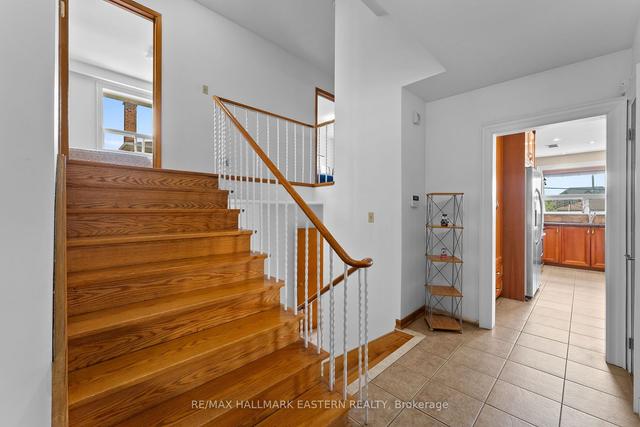 167 Regina Ave, House detached with 3 bedrooms, 3 bathrooms and 6 parking in Toronto ON | Image 9