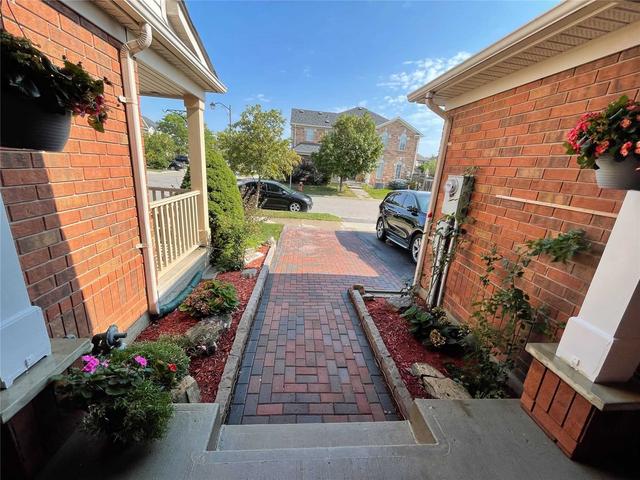 682 Hamilton Cres, House attached with 3 bedrooms, 3 bathrooms and 2 parking in Milton ON | Image 30