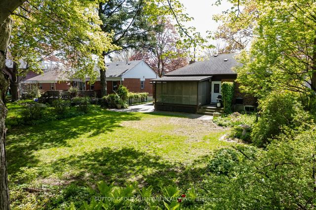 1399 Applewood Rd, House detached with 2 bedrooms, 2 bathrooms and 5 parking in Mississauga ON | Image 35