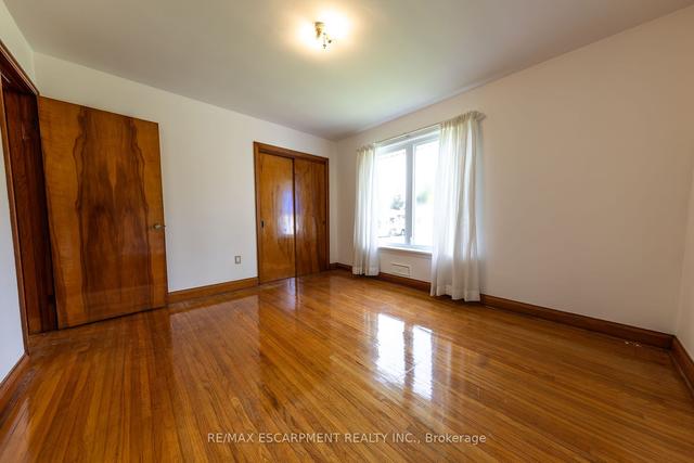 7040 Brookfield Ave, House detached with 3 bedrooms, 1 bathrooms and 5 parking in Niagara Falls ON | Image 5