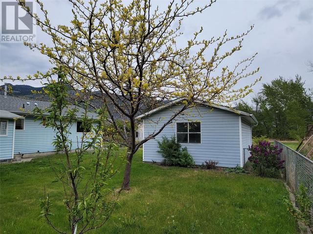 819 10th Ave, House detached with 3 bedrooms, 1 bathrooms and 5 parking in Keremeos BC | Image 34