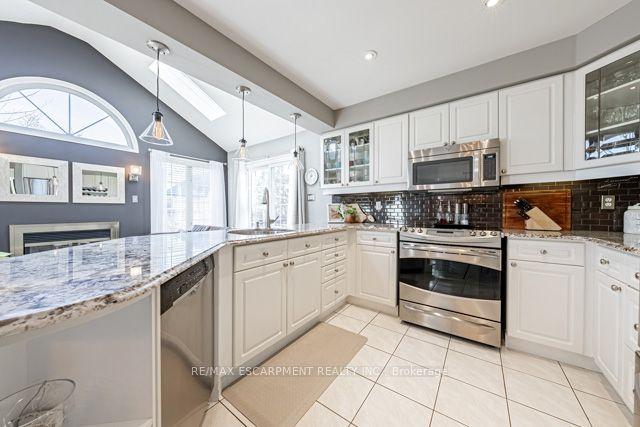 2790 Galleon Cres, House detached with 4 bedrooms, 3 bathrooms and 8 parking in Mississauga ON | Image 36