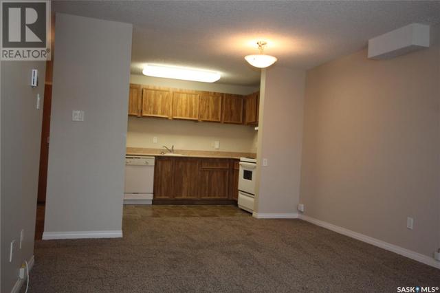 207 - 1808 Eaglesham Ave, Condo with 1 bedrooms, 1 bathrooms and null parking in Weyburn SK | Image 5
