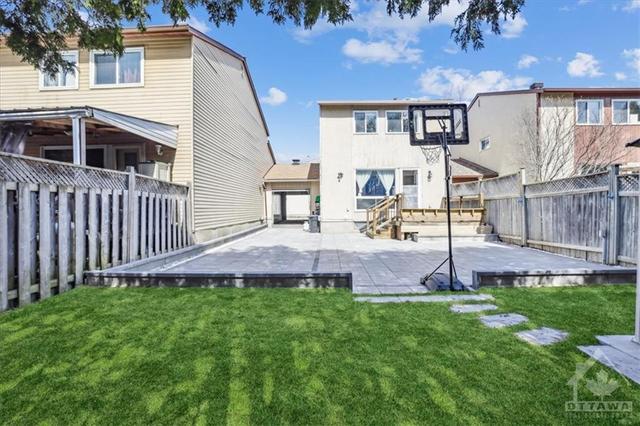 1817 Lamoureux Drive, Townhouse with 3 bedrooms, 3 bathrooms and 2 parking in Ottawa ON | Image 29