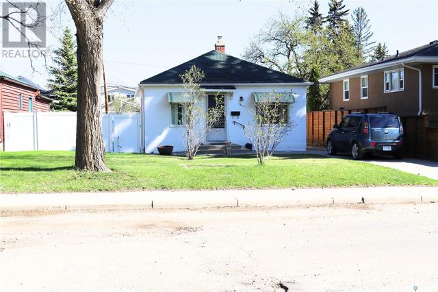 1327 15th St E, House detached with 2 bedrooms, 2 bathrooms and null parking in Saskatoon SK | Image 1