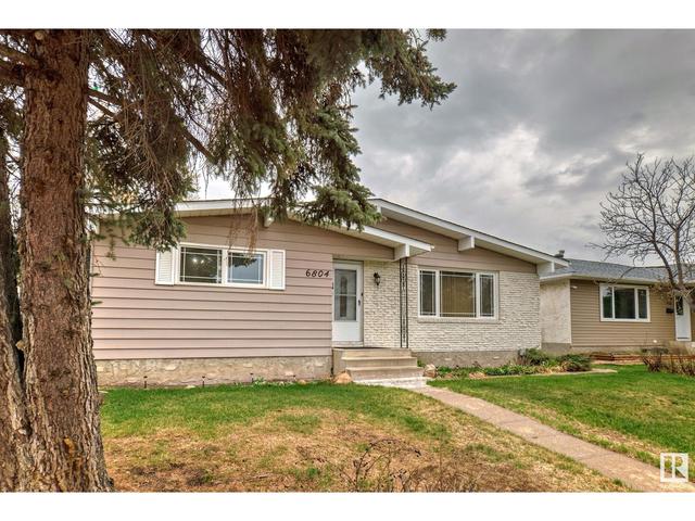 6804 32 Ave Nw, House detached with 5 bedrooms, 2 bathrooms and null parking in Edmonton AB | Image 2