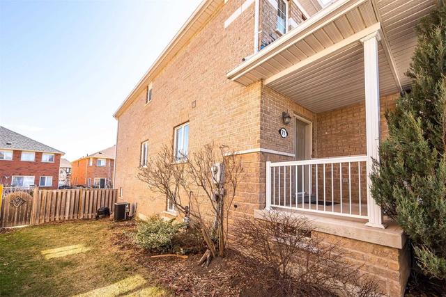 71 Amulet Cres, House semidetached with 3 bedrooms, 3 bathrooms and 3 parking in Richmond Hill ON | Image 10
