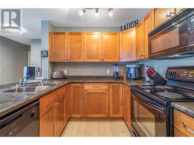 303 - 135 Ziprick Road, Condo with 2 bedrooms, 2 bathrooms and 2 parking in Kelowna BC | Image 5