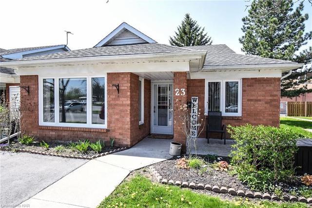23 - 4 Nova Cres, House attached with 2 bedrooms, 1 bathrooms and 1 parking in Welland ON | Image 1