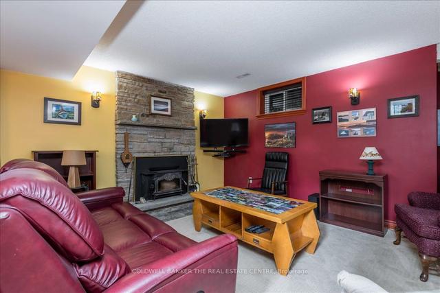 3929 Rosemary Ln, House detached with 3 bedrooms, 2 bathrooms and 8 parking in Innisfil ON | Image 11