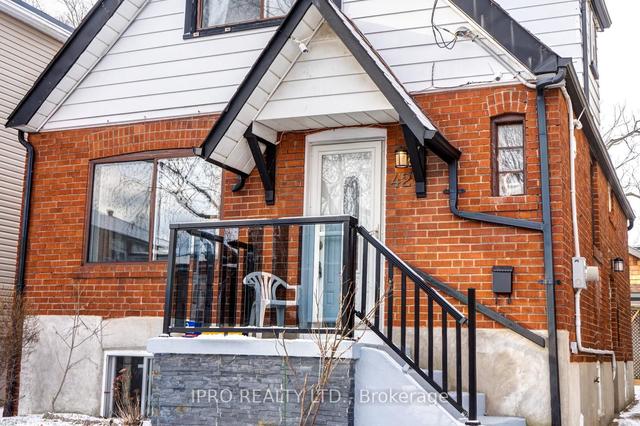 42 Frankdale Ave, House detached with 3 bedrooms, 2 bathrooms and 4 parking in Toronto ON | Image 12