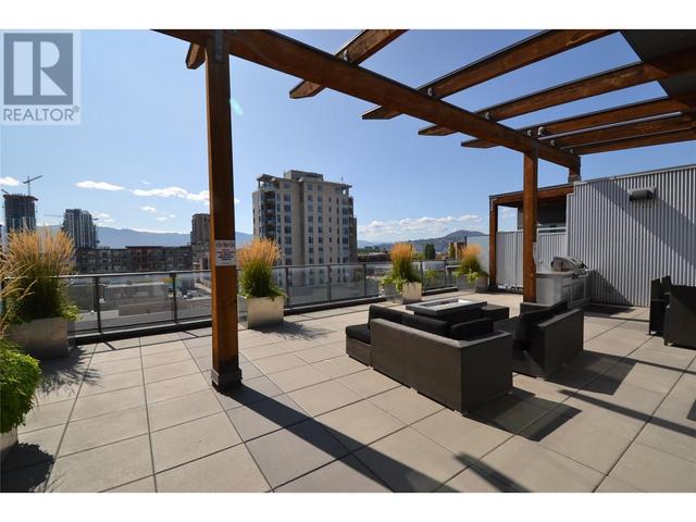 505 - 1290 St. Paul St, Condo with 2 bedrooms, 1 bathrooms and 1 parking in Kelowna BC | Image 12