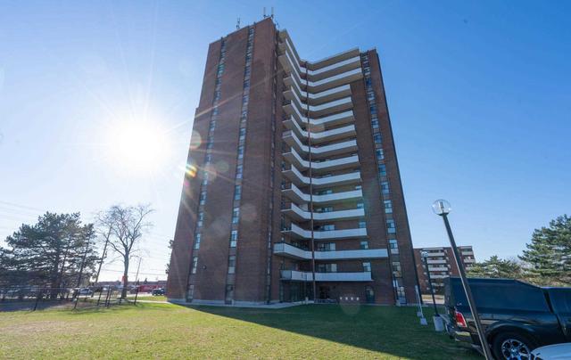 301 - 3025 Queen Frederica Dr, Condo with 3 bedrooms, 2 bathrooms and 1 parking in Mississauga ON | Image 1