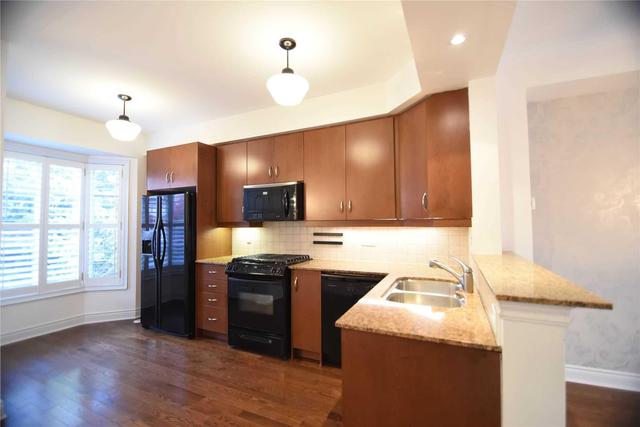 TH9 - 255 Van Dusen Blvd, House attached with 3 bedrooms, 3 bathrooms and 2 parking in Toronto ON | Image 2
