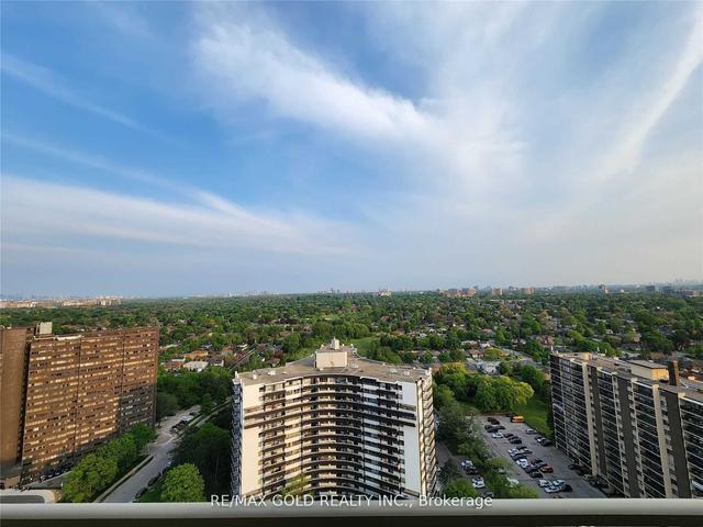 2707 - 330 Dixon Rd, Condo with 3 bedrooms, 2 bathrooms and 1 parking in Toronto ON | Image 8