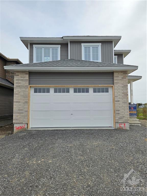 828 Snowdrop Crescent, House detached with 4 bedrooms, 3 bathrooms and 4 parking in Ottawa ON | Image 1