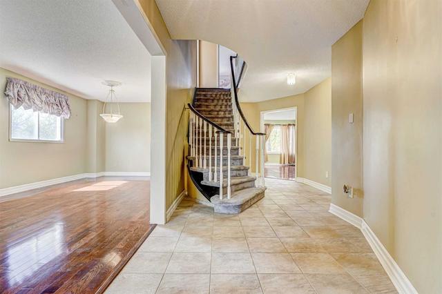 2 Maxwell Ct, House detached with 4 bedrooms, 5 bathrooms and 4 parking in Vaughan ON | Image 34