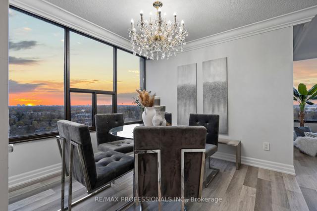 1512 - 100 Quebec Ave, Condo with 3 bedrooms, 2 bathrooms and 2 parking in Toronto ON | Image 28